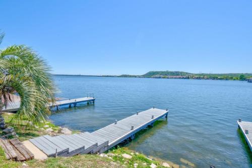 Sundowner Stay on Lake LBJ! in Horseshoe Bay, USA