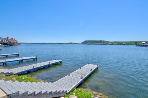 Sundowner Stay on Lake LBJ! in Horseshoe Bay, USA