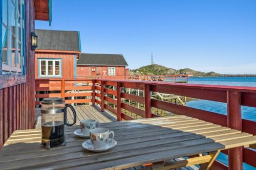 Erkély/terasz, Sjøhaug Rorbu, Fishcermanns cabin in Tind