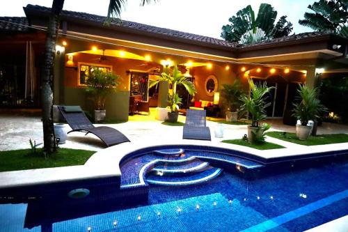 Villa Encantada By Vacation Pura Vida