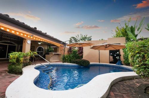. Villa Felicidad by Vacation Pura Vida