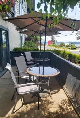 ห้องอาหาร, Heron's Landing Hotel in แคมป์เบล ริเวอร์ (BC)