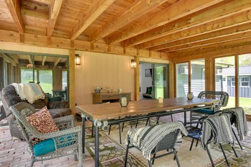 Catskills Family Retreat: Fishing & Hiking On-Site in East Durham (NY)