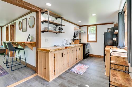 Cozy Catskills Cabin - 12 Mi to Windham Mountain! in East Durham (NY)