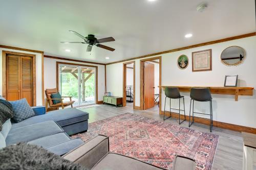 Cozy Catskills Cabin - 12 Mi to Windham Mountain! in East Durham (NY)