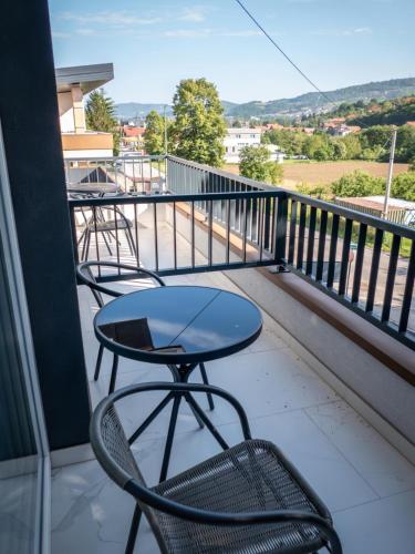 阳台/露台, Sunny Corner Apartments in 维索科