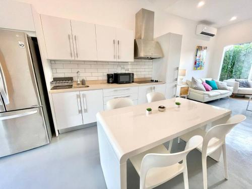 Modern 2 Bed 2 Bath L Strong Wifi Carport in Copey