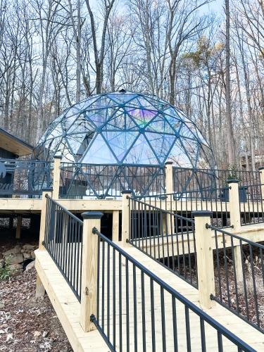 Oak Luxury Treehouse near Lake Guntersville