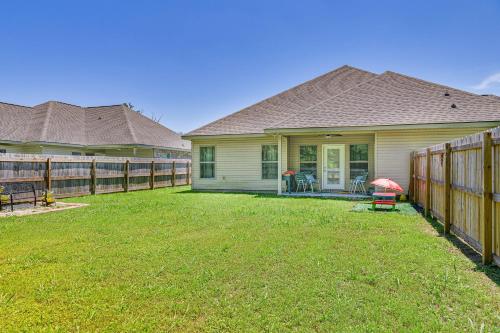 Lovely Hammond Getaway with Patio and Yard!