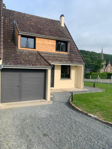 4 bedrooms, 6 beds