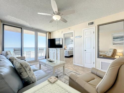 Beachfront, Pool, BBQ & Game room! Extra Windows = More Light & More Views in New Smyrna Beach, USA
