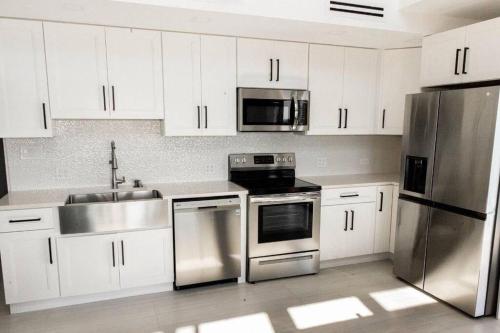 Great Bay Villa (West) w/Pickleball Court in Nazareth