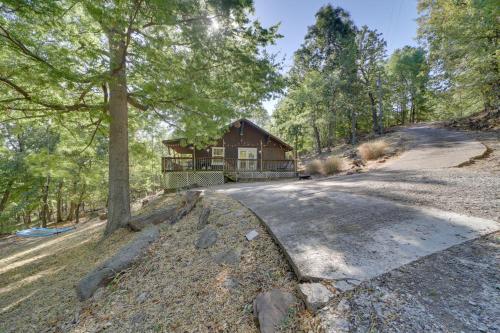 Secluded Vian Retreat Close to Tenkiller Lake