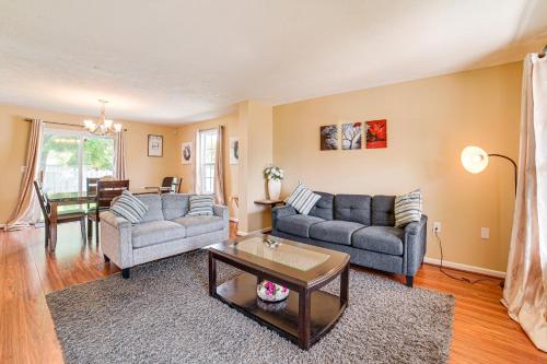 Spacious Champaign Home By University of Illinois! in Champaign, USA