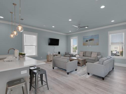 Shore to Please - image 7