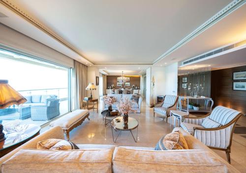 Stunning Apartment with SeaView in the heart of Beirut