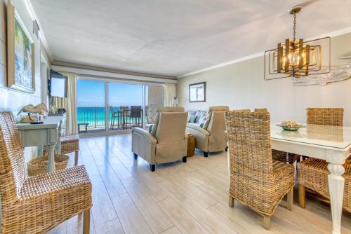 Beach House Condominiums C302 - Beachfront with Pool, WiFi, & Beach Service, Destin
