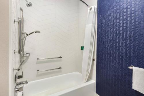Fairfield Inn Vacaville - image 14
