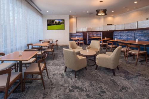 Courtyard by Marriott Washington DC/U.S. Capitol - image 9