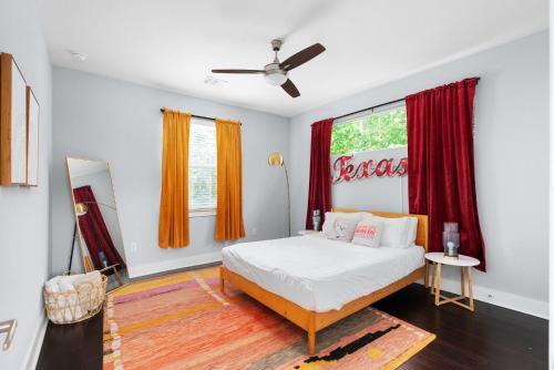 Stunning Centrally Located & FUN 3 Bed Home in Austin, USA