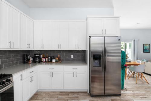 Stunning Centrally Located & FUN 3 Bed Home in Austin, USA