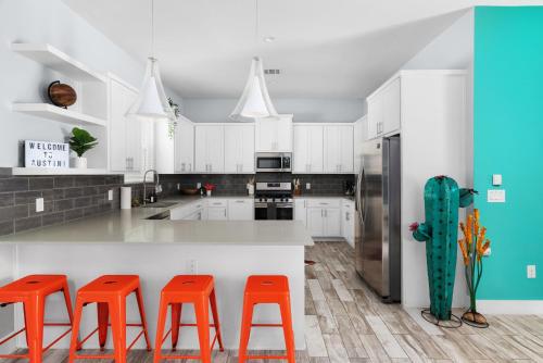 Stunning Centrally Located & FUN 3 Bed Home in Austin, USA