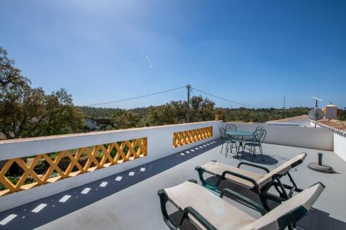 Casa do Poco (Vale Luis Neto-Retiro do Caldeirao) in Vale Da Rosa