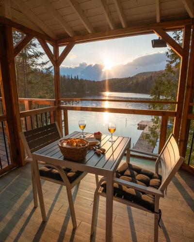 Létesítmények, Cabines Niksen in Saint Adolphe D'Howard (QC)