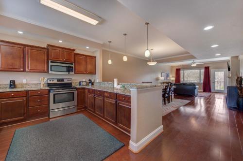 Venus Lodges 145 by Stony Brook Cabins in Gatlinburg (TN)