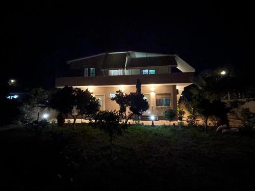 Vila megi-Rent Room
