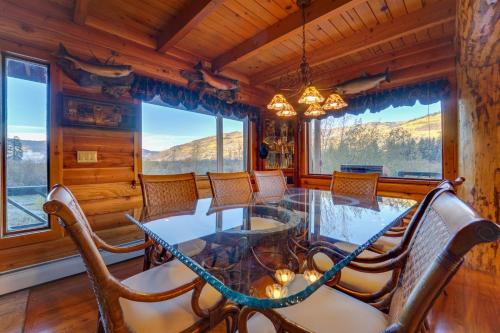 Luxurious Lakefront Villa in Bayfield Hike and Fish in Bayfield, USA