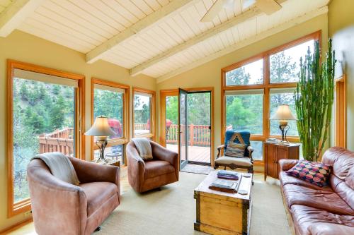Private River Access Mtn Views and A Spacious Home - image 11
