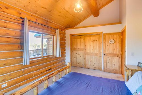 Aspen Grove Lodge - Log Home on 5 Acres with Deck! - image 18