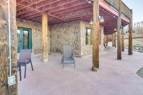 Aspen Grove Lodge - Log Home on 5 Acres with Deck! - image 33