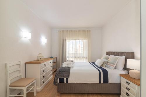 2 bedrooms, 3 beds