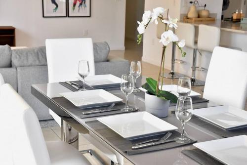 515-Trendy 2Bd2Ba Midtown HUGE private patio! in Miami, USA