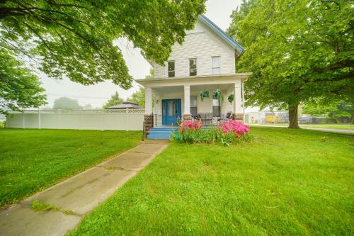Lake Erie Vacation Home 1 Block to Bridge Street in Ashtabula, USA