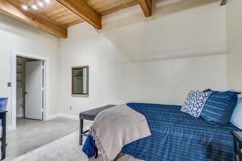 Downtown Dallas Condo - 2BR 1BA in Dallas, USA