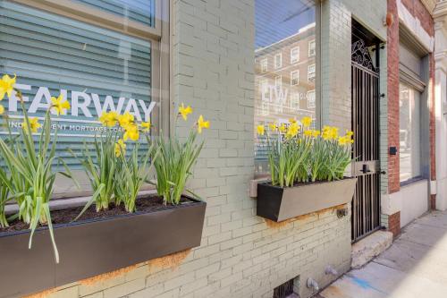 Stylish Dtwn Knoxville Condo with Rooftop Deck!