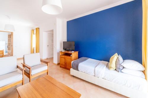 One-Bedroom Apartment image 10