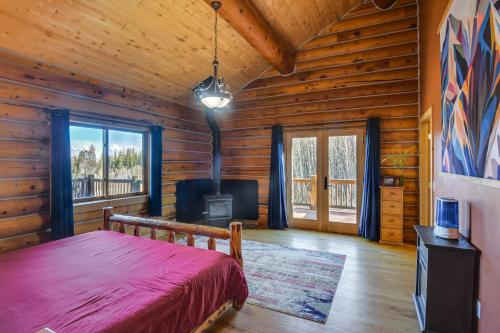 Aspen Grove Lodge - Log Home on 5 Acres with Deck! - image 22