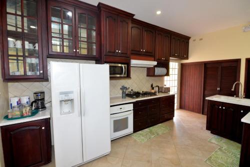 Kitchen, The Nook at Pax Vale in Cascade