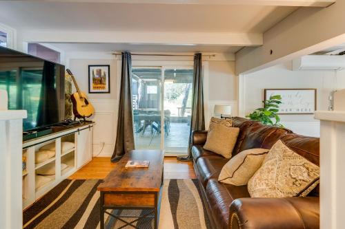 Updated Home - 7 Miles to Sequoia National Park! - image 3