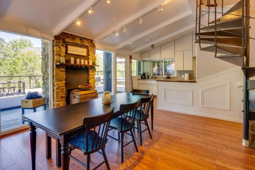 Updated Home - 7 Miles to Sequoia National Park! - image 9