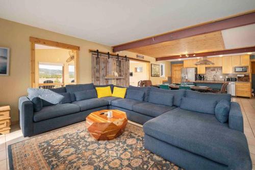 Cozy Cabin Vibes II Breathtaking Views in Tabernash, USA