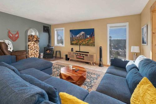 Cozy Cabin Vibes II Breathtaking Views in Tabernash, USA