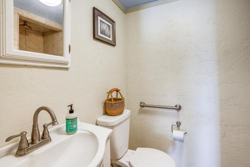 Secluded Mingus Mountain House with Deck Mtn Views! - image 7
