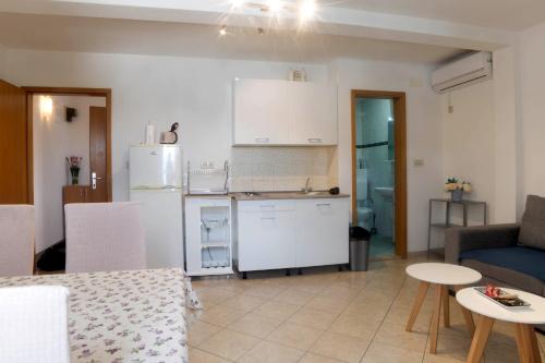Apartments and rooms by the sea Trogir - 22597