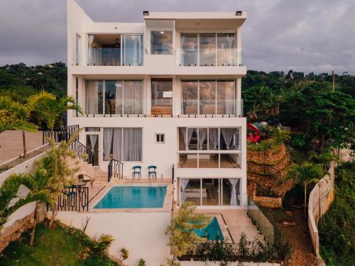 Villa en las montañas con vista panorámica al mar (Villa en las montanas con vista panoramica al mar) in ลาส เทอเรนาส