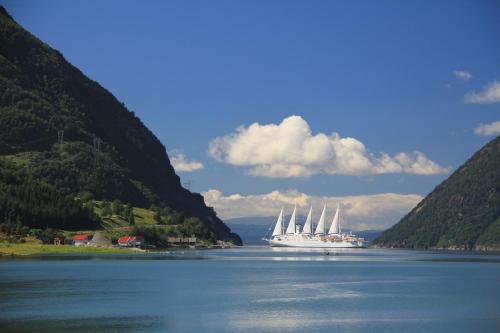 Skats, Fjordhytte-4 nahe Trolltunga, Hardanger, direkt am Maurangerfjord in besonders attraktiver Umgebung in Bakka